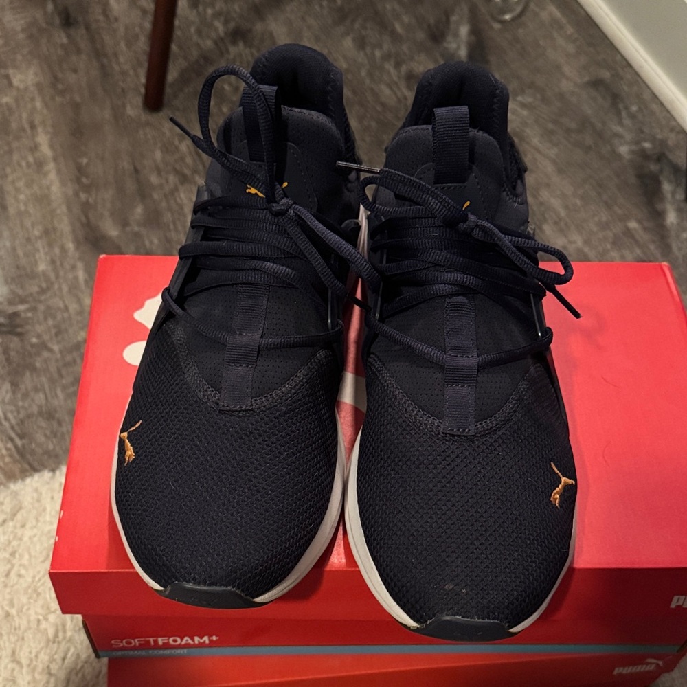 Puma Men's Navy and White Sneakers